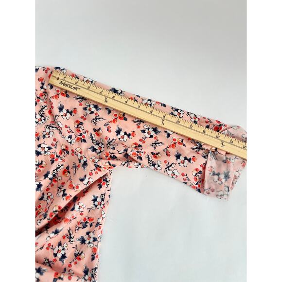 MOTHERHOOD FLORAL PATTERN V-NECK BUTTON DOWN TWO CHEST POCKETS MATERNITY BLOUSE - Picture 7 of 11